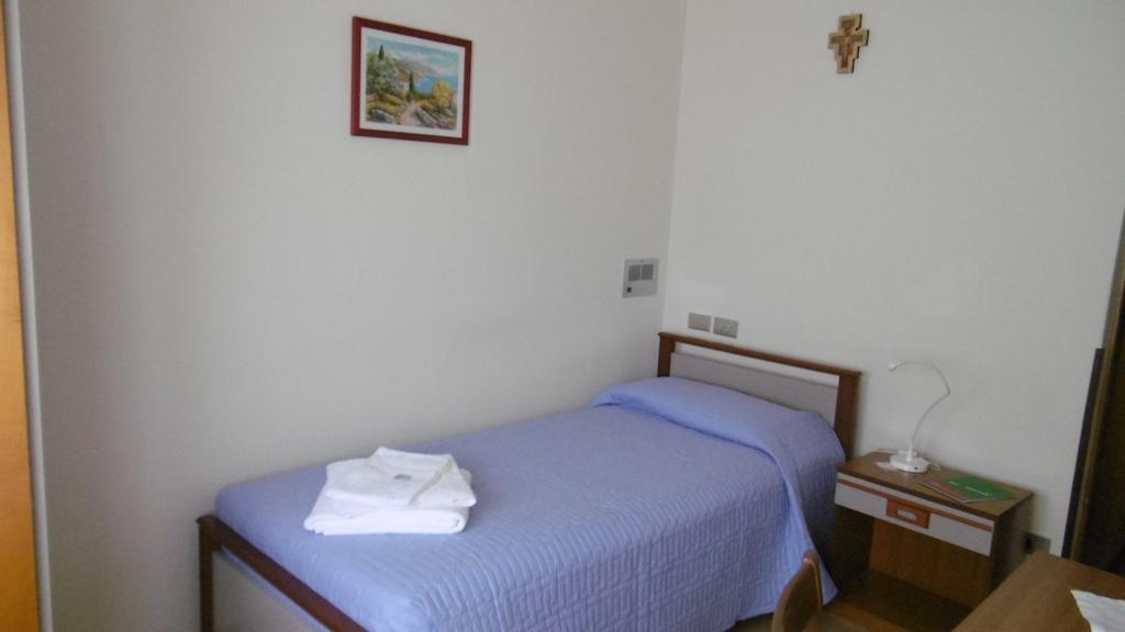 Casa Per Ferie Paola Di Rosa Ξενοδοχείο Arta Terme Δωμάτιο φωτογραφία